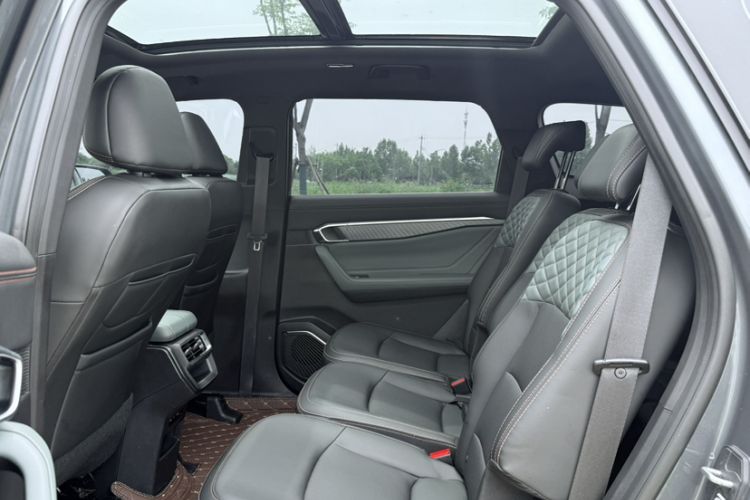 Used Geely Auto Haoyue L 2023 2.0T DCT Luxury Version Interior 7
