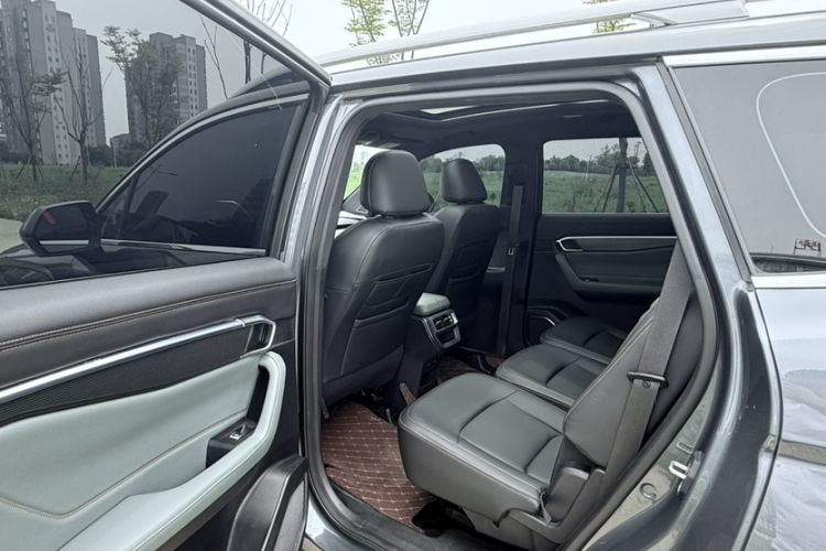 Used Geely Auto Haoyue L 2023 2.0T DCT Luxury Version Interior 8