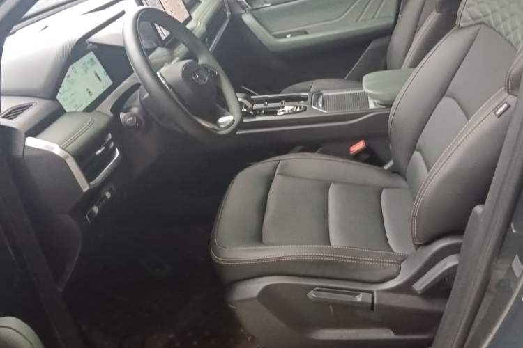 Used Geely Auto Haoyue L 2023 2.0T DCT Luxury Version Left Front Seat