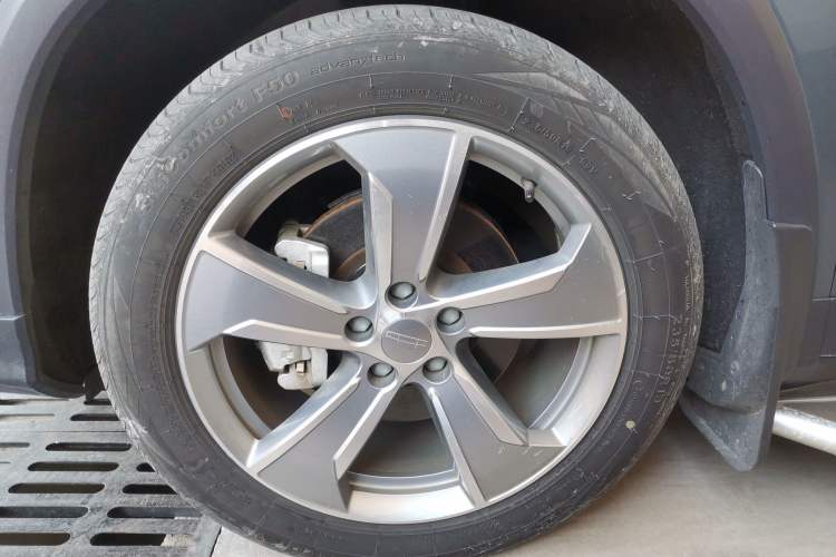 Used Geely Auto Haoyue L 2023 2.0T DCT Flagship Version Left Front Wheel Hub