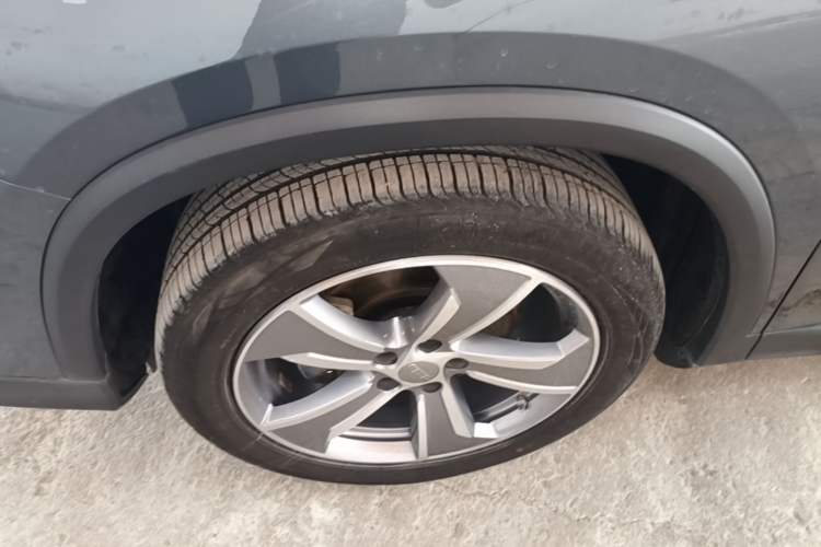 Used Geely Auto Haoyue L 2023 2.0T DCT Flagship Version Left Front Wheel Hub