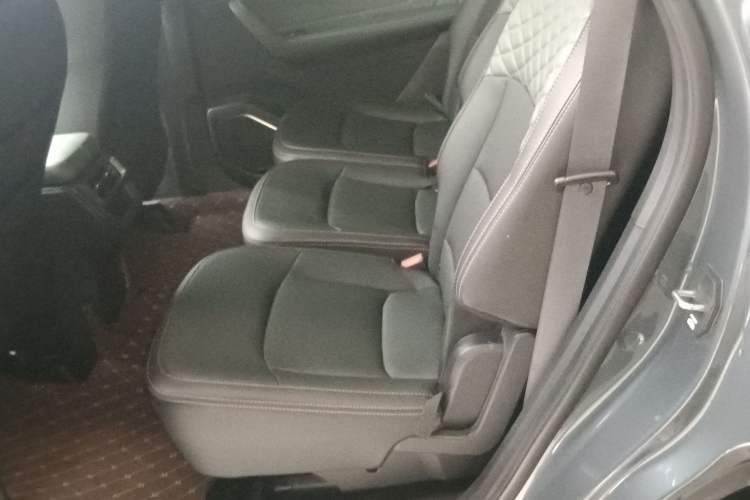 Used Geely Auto Haoyue L 2023 2.0T DCT Luxury Version Left Rear Seat