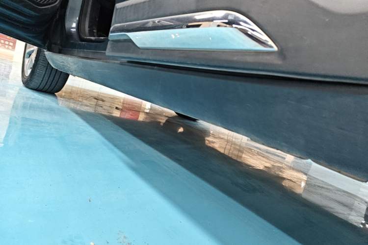 Used Geely Auto Haoyue L 2023 2.0T DCT Prestige Edition Left Side Sill