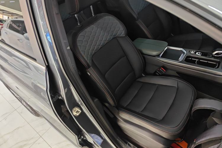 Used Geely Auto Haoyue L 2023 2.0T DCT Prestige Edition Right Front Seat