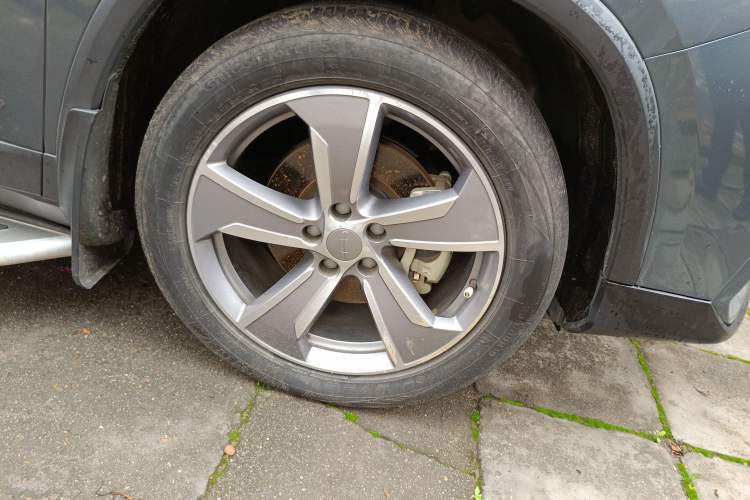 Used Geely Auto Haoyue L 2023 2.0T DCT Prestige Edition Right Front Wheel Hub