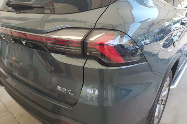 Used Geely Auto Haoyue L 2023 2.0T DCT Flagship Version Right Rear Taillight