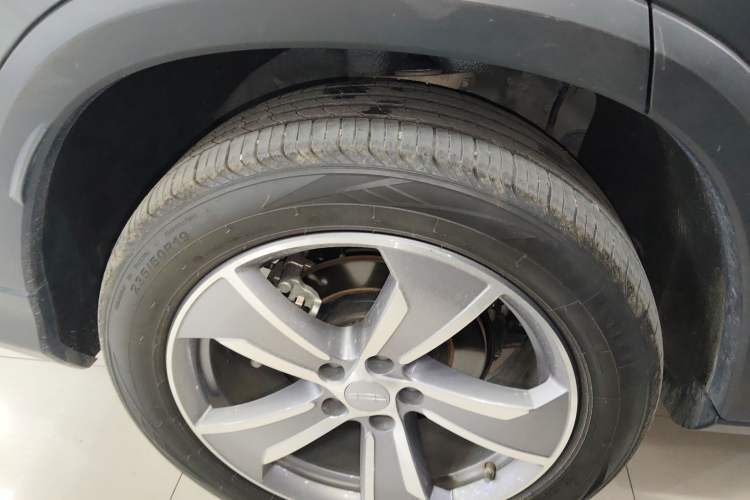 Used Geely Auto Haoyue L 2023 2.0T DCT Flagship Version Right Rear Wheel Hub