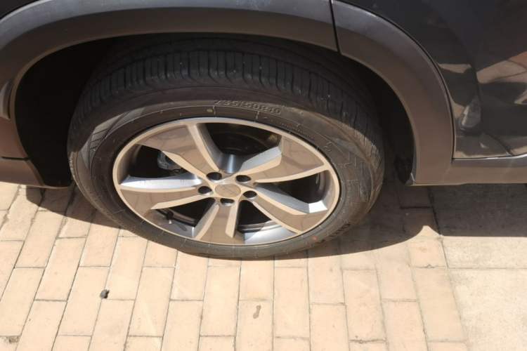 Used Geely Auto Haoyue L 2023 2.0T DCT Luxury Version Right Rear Wheel Hub