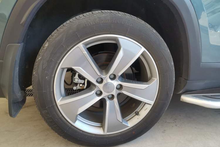Used Geely Auto Haoyue L 2023 2.0T DCT Flagship Version Right Rear Wheel Hub