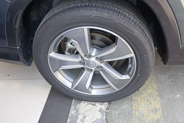 Used Geely Auto Haoyue L 2023 2.0T DCT Luxury Version Right Rear Wheel Hub