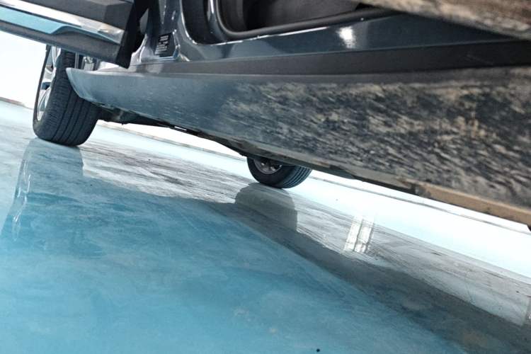 Used Geely Auto Haoyue L 2023 2.0T DCT Prestige Edition Right Side Sill