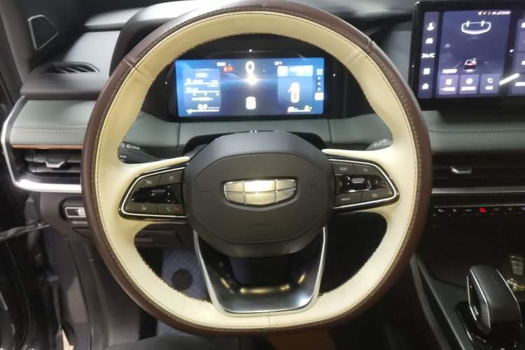 Used Geely Auto Haoyue L 2023 2.0T DCT Prestige Edition Steering Wheel