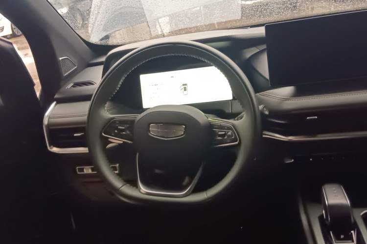 Used Geely Auto Haoyue L 2023 2.0T DCT Luxury Version Steering Wheel