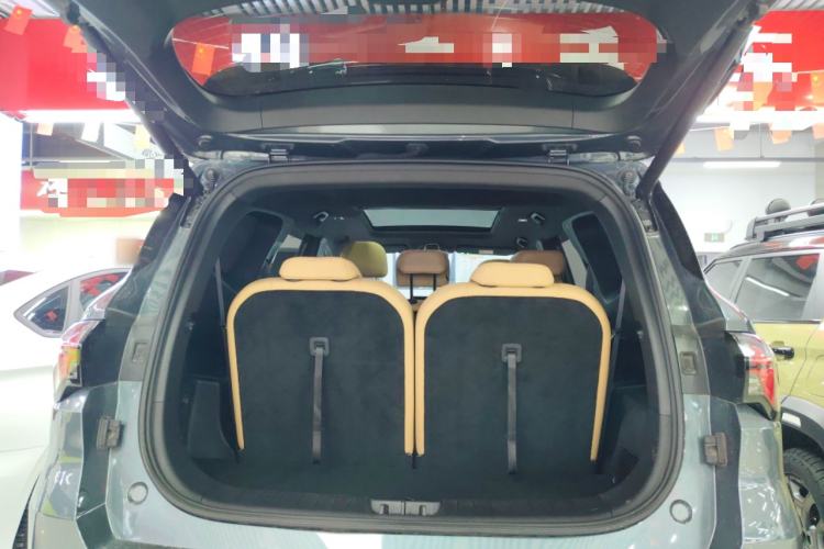 Used Geely Auto Haoyue L 2023 2.0T DCT Flagship Version Trunk