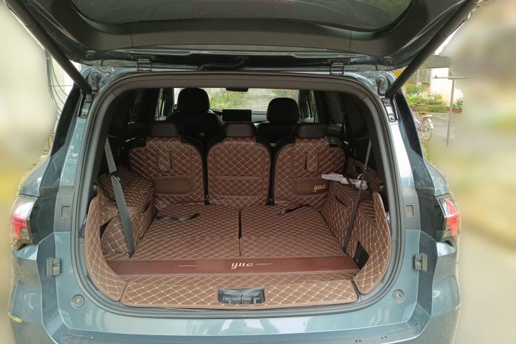 Used Geely Auto Haoyue L 2023 2.0T DCT Prestige Edition Trunk