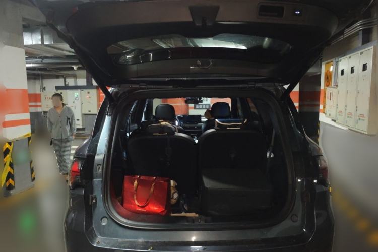 Used Geely Auto Haoyue L 2023 2.0T DCT Prestige Edition Trunk