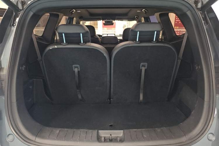 Used Geely Auto Haoyue L 2023 2.0T DCT Prestige Edition Trunk