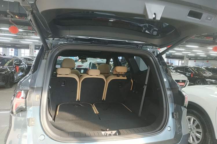 Used Geely Auto Haoyue L 2023 2.0T DCT Flagship Version Trunk