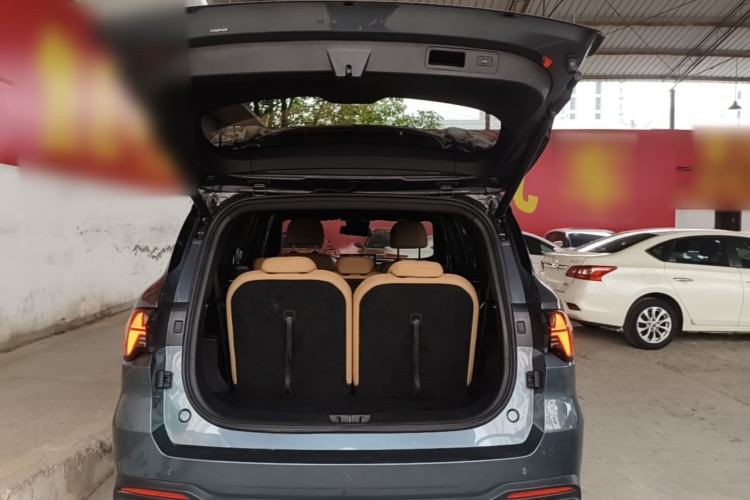 Used Geely Auto Haoyue L 2023 2.0T DCT Flagship Version Trunk