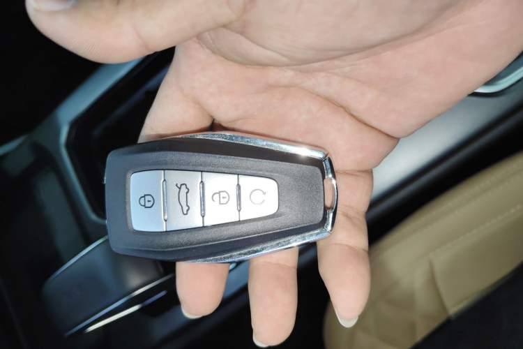 Used Geely Auto Haoyue L 2023 2.0T DCT Flagship Version Vehicle Key