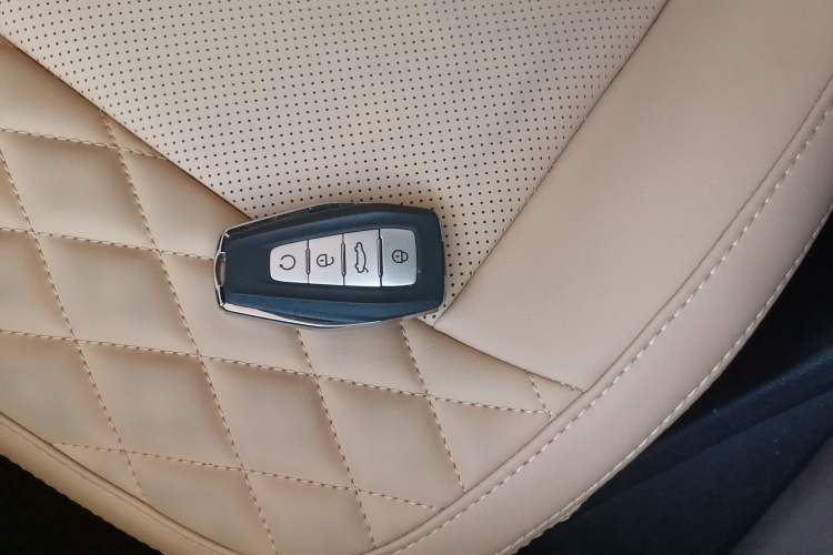 Used Geely Auto Haoyue L 2023 2.0T DCT Flagship Version Vehicle Key