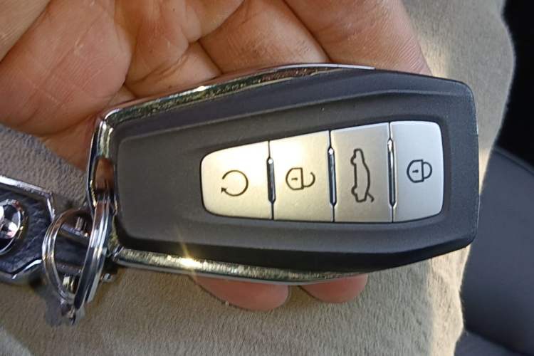 Used Geely Auto Haoyue L 2023 2.0T DCT Luxury Version Vehicle Key