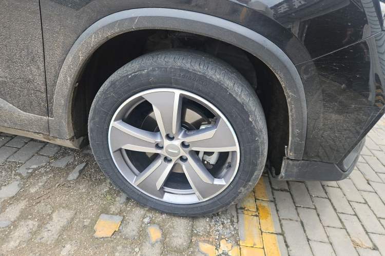 Used Geely Auto Haoyue L 2023 2.0T DCT Prestige Edition Right Front Wheel Hub