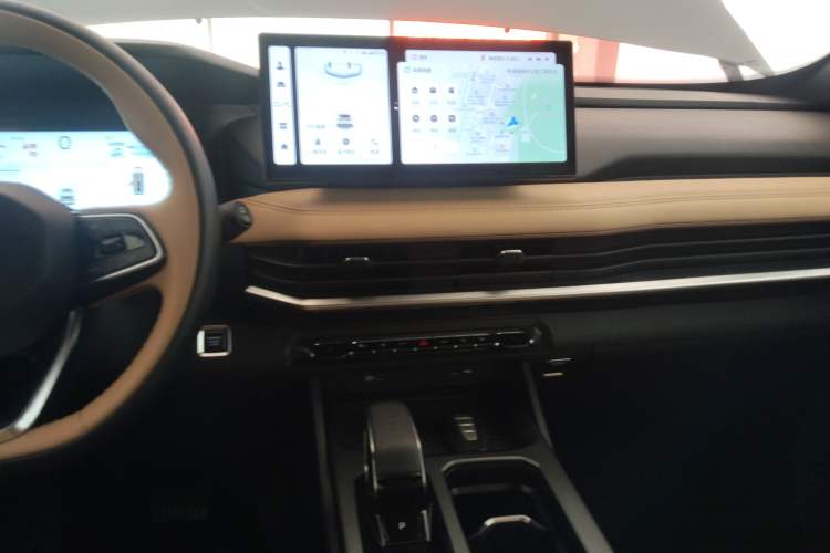 Used Geely Auto Haoyue L 2023 2.0T DCT Flagship Version Audio And AC Panel
