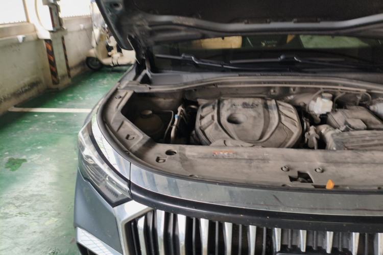 Used Geely Auto Haoyue L 2023 2.0T DCT Flagship Version Engine Bay Right