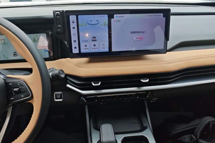 Used Geely Auto Haoyue L 2023 2.0T DCT Flagship Version Audio And AC Panel