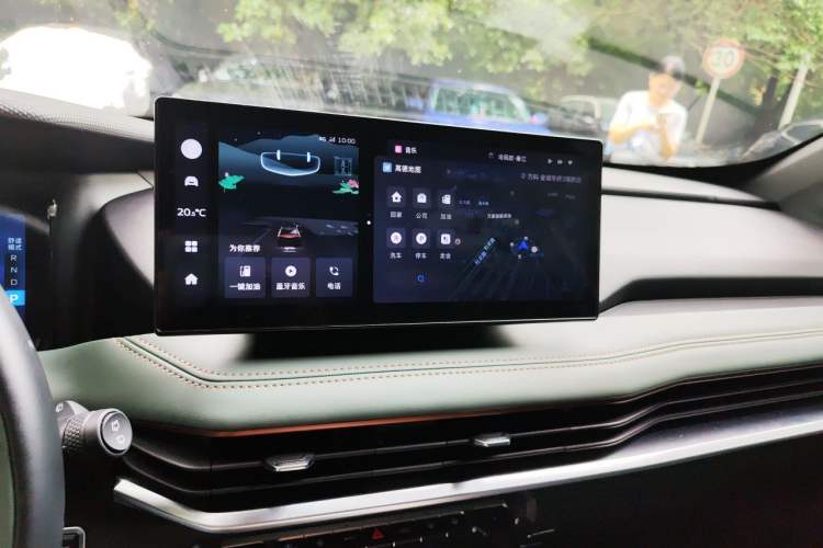 Used Geely Auto Haoyue L 2023 2.0T DCT Prestige Edition Audio And AC Panel
