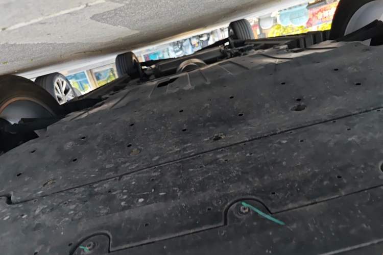 Used Geely Auto Haoyue L 2023 2.0T DCT Prestige Edition Chassis Front
