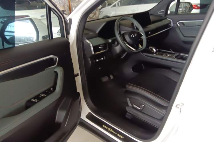Used Geely Auto Haoyue L 2023 2.0T DCT Prestige Edition Driver Seat