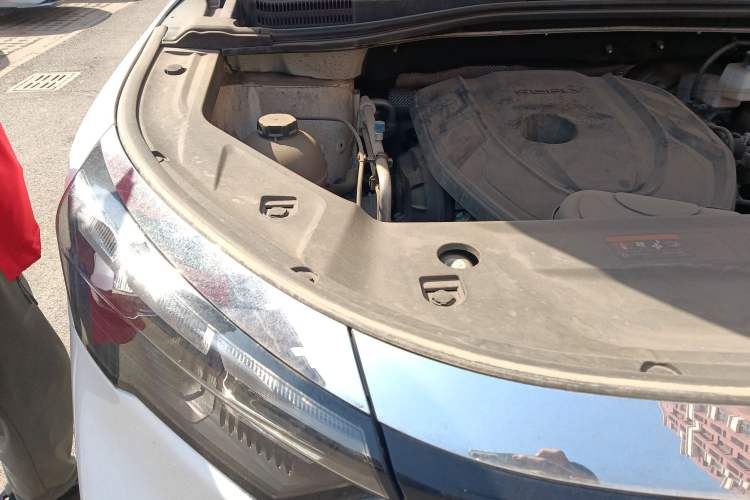 Used Geely Auto Haoyue L 2023 2.0T DCT Flagship Version Engine Bay Right