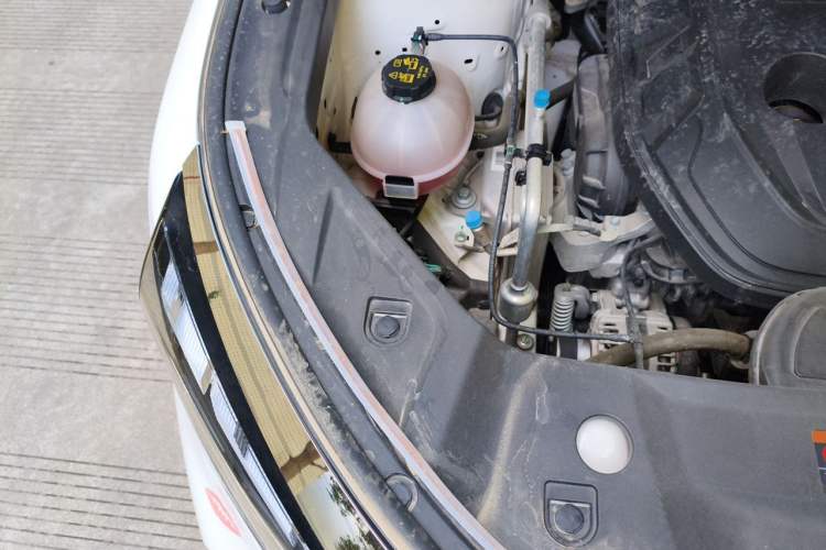 Used Geely Auto Haoyue L 2023 2.0T DCT Prestige Edition Engine Bay Right