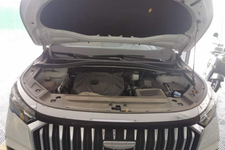 Used Geely Auto Haoyue L 2023 2.0T DCT Flagship Version Engine Bay