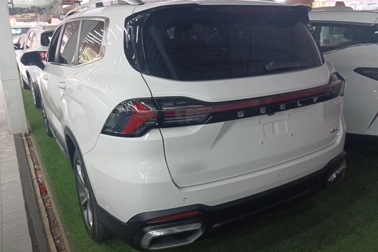 Used Geely Auto Haoyue L 2023 2.0T DCT Prestige Edition Exterior 2