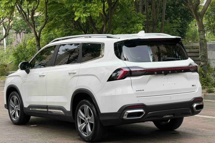 Used Geely Auto Haoyue L 2023 2.0T DCT Luxury Version Exterior 3