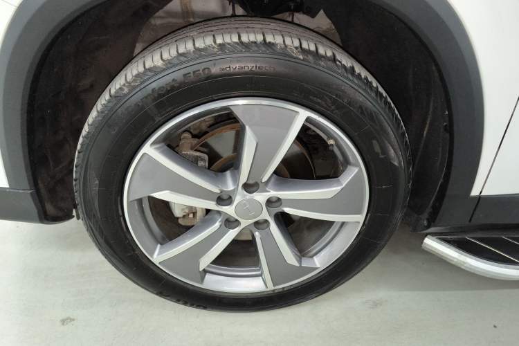 Used Geely Auto Haoyue L 2023 2.0T DCT Luxury Version Exterior 4