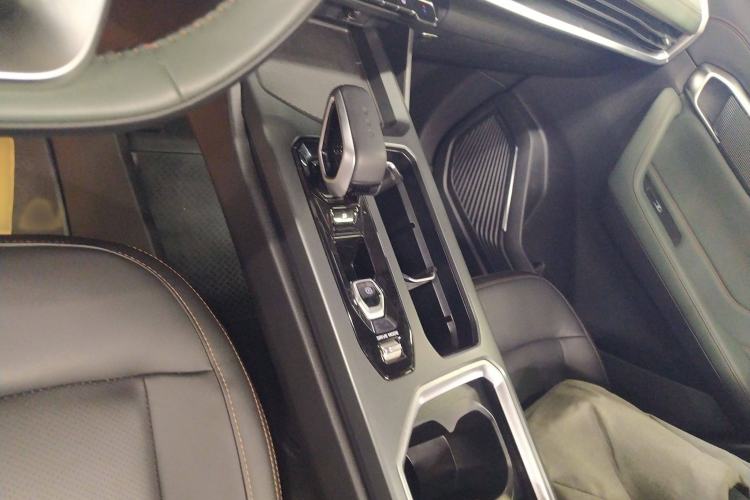 Used Geely Auto Haoyue L 2023 2.0T DCT Prestige Edition Gear Lever