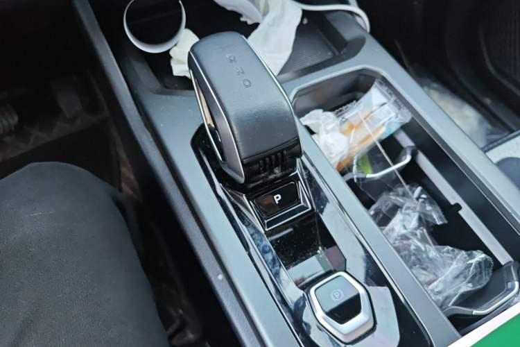 Used Geely Auto Haoyue L 2023 2.0T DCT Prestige Edition Gear Lever