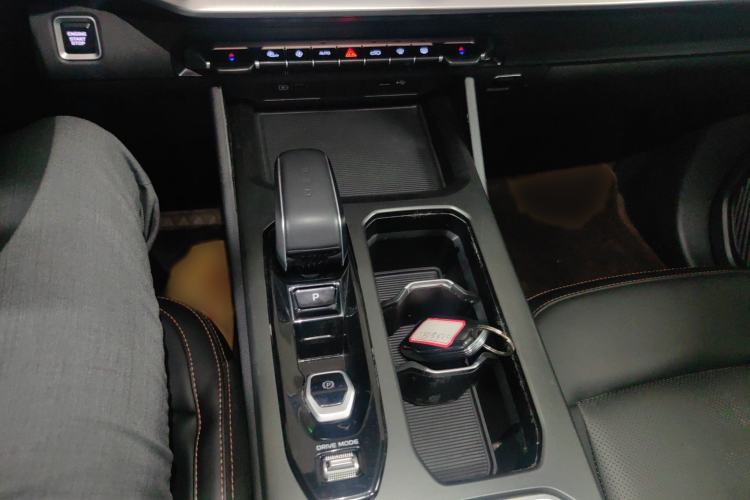 Used Geely Auto Haoyue L 2023 2.0T DCT Prestige Edition Gear Lever