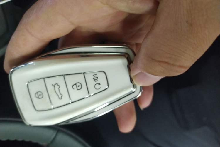Used Geely Auto Haoyue L 2023 2.0T DCT Prestige Edition Interior 1