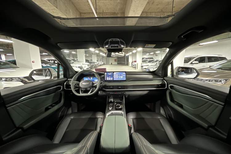 Used Geely Auto Haoyue L 2023 2.0T DCT Prestige Edition Interior 1