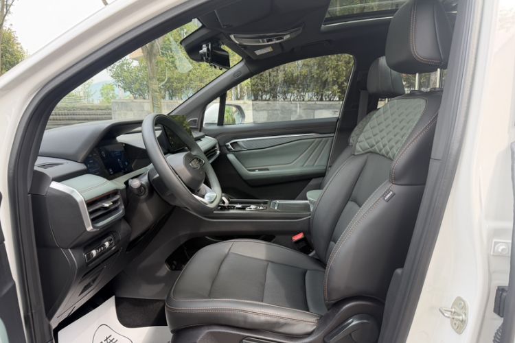 Used Geely Auto Haoyue L 2023 2.0T DCT Luxury Version Interior 2