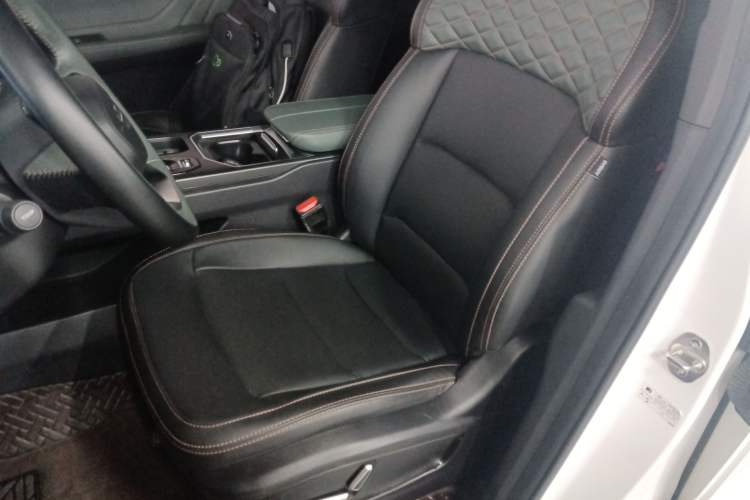 Used Geely Auto Haoyue L 2023 2.0T DCT Prestige Edition Left Front Seat