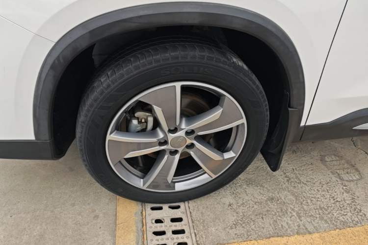 Used Geely Auto Haoyue L 2023 2.0T DCT Flagship Version Left Front Wheel Hub
