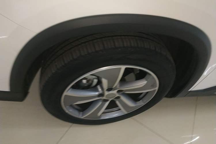 Used Geely Auto Haoyue L 2023 2.0T DCT Prestige Edition Left Front Wheel Hub