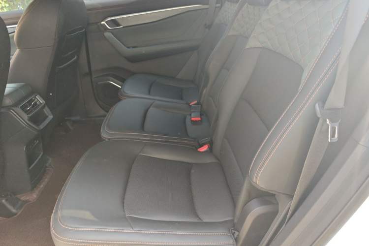 Used Geely Auto Haoyue L 2023 2.0T DCT Prestige Edition Left Rear Seat