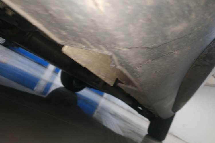 Used Geely Auto Haoyue L 2023 2.0T DCT Prestige Edition Left Side Sill